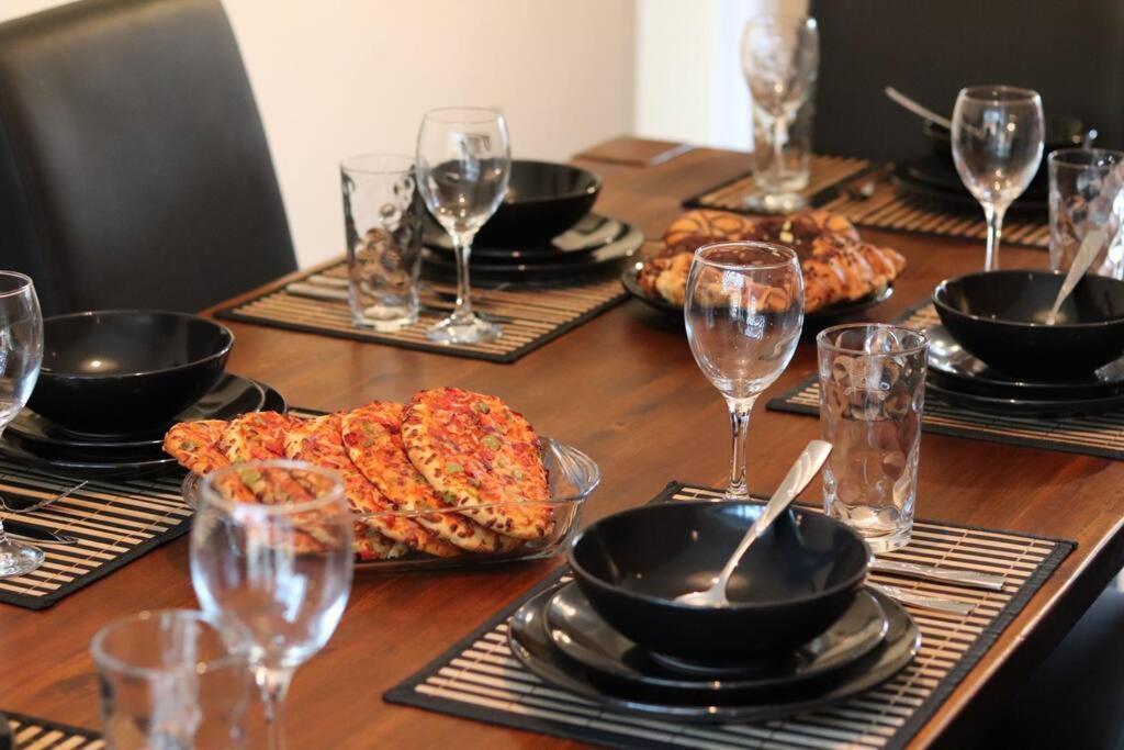 Cosy 3 Bedroom 2 Bathroom House With Parking Sheldon (West Midlands) Exterior foto